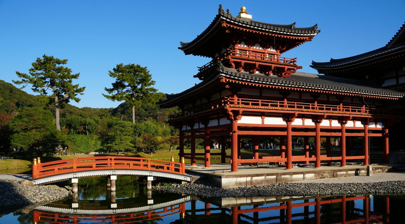 Byodo-In Temple reflection in Uji Japan, a cultural highlight for touring holidays in Asia