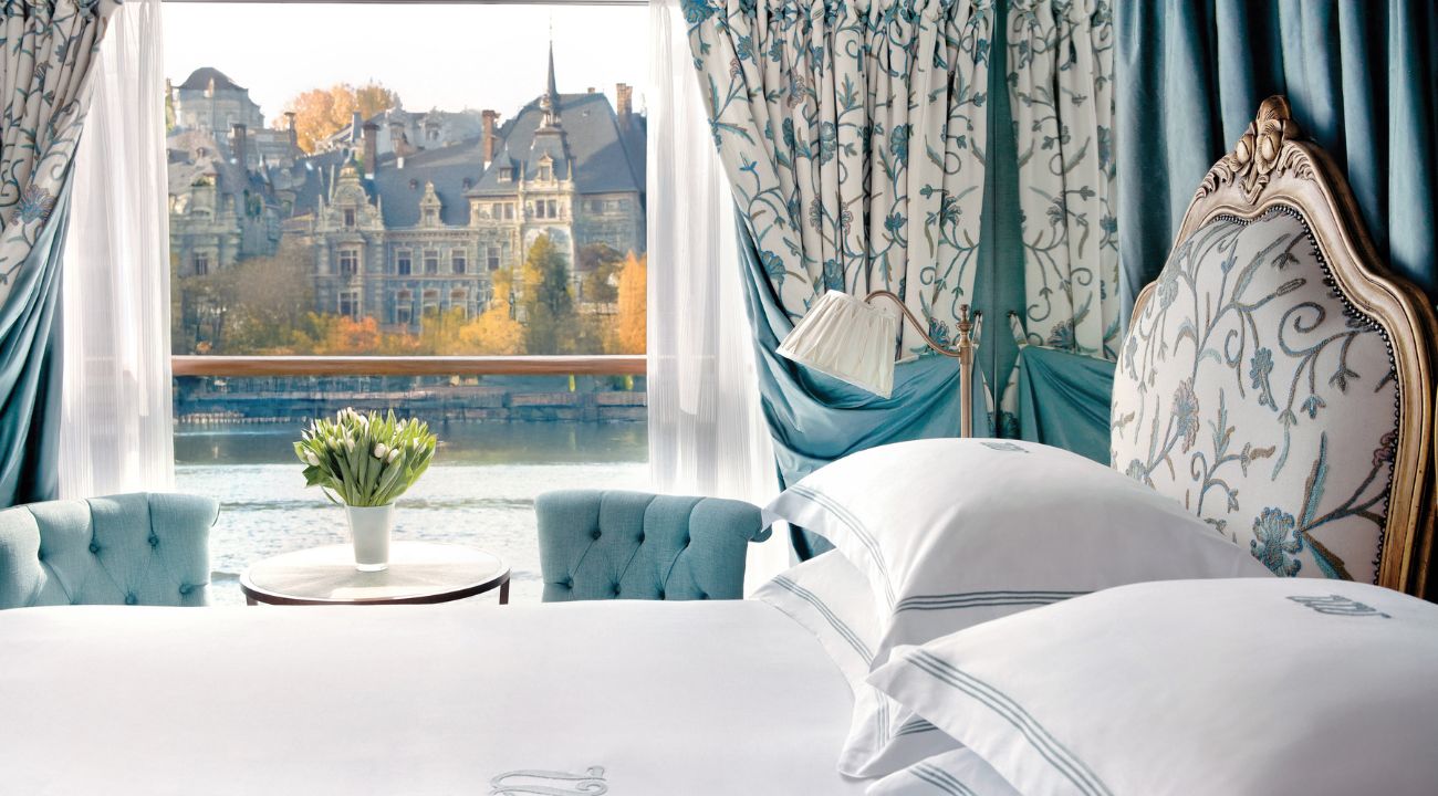 Rhine river cruise guide. Cabin on a river cruise ship with views of the Rhine river
